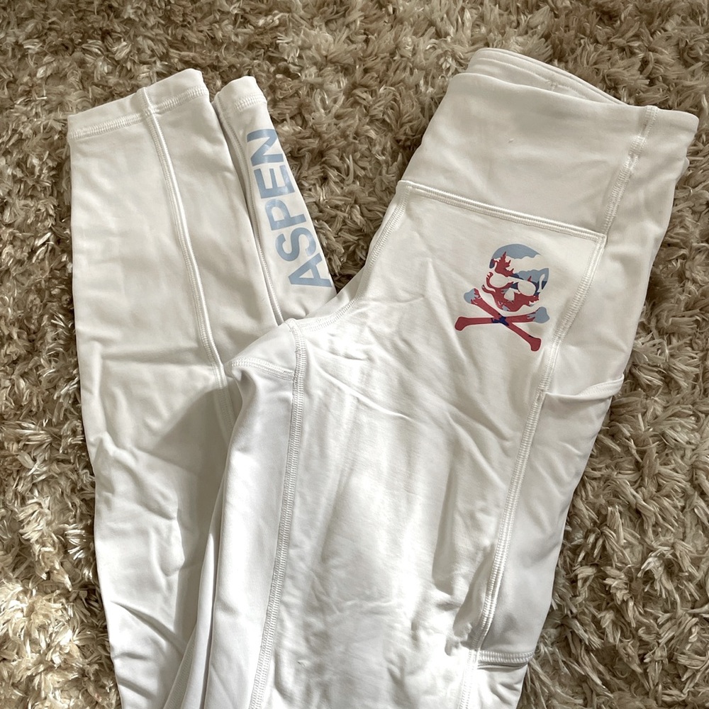Lululemon Athletics Pants x Soul Cycle soul aspen thiccc white leggings.